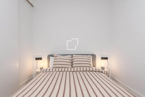 Huoneisto myytävänä Barcelona, Espanja, 2 makuuhuonetta, 85 m2 No. 192744 - kuva 27