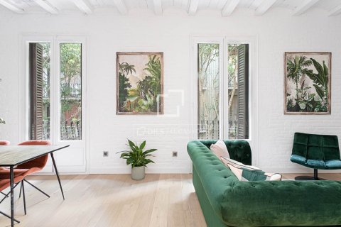 Huoneisto myytävänä Barcelona, Espanja, 2 makuuhuonetta, 85 m2 No. 192744 - kuva 3