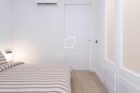 Huoneisto myytävänä Barcelona, Espanja, 2 makuuhuonetta, 85 m2 No. 192744 - kuva 29