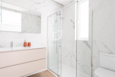 Huoneisto myytävänä Barcelona, Espanja, 2 makuuhuonetta, 85 m2 No. 192744 - kuva 5