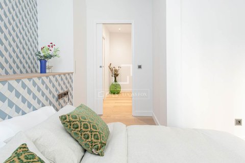 Huoneisto myytävänä Barcelona, Espanja, 2 makuuhuonetta, 85 m2 No. 192744 - kuva 19
