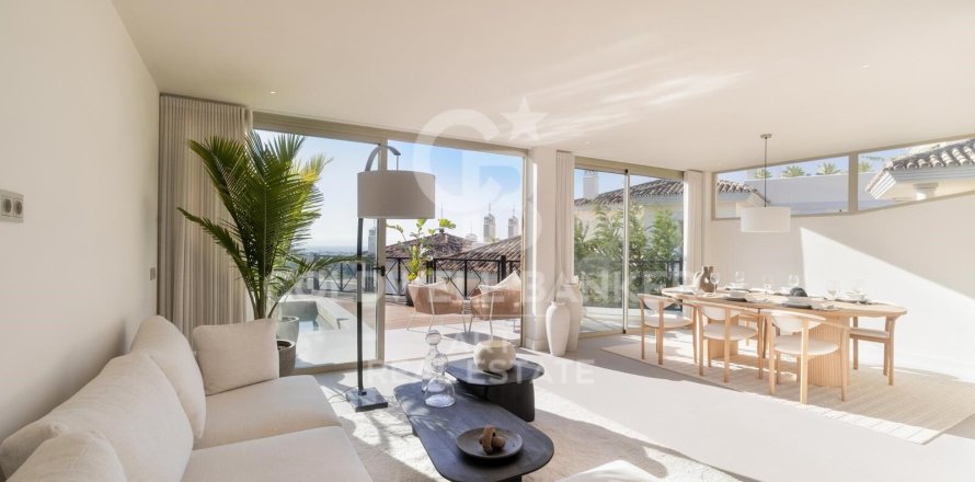 Apartment à Marbella, Malaga, Espagne 3 chambres, 143 m2 No. 157977