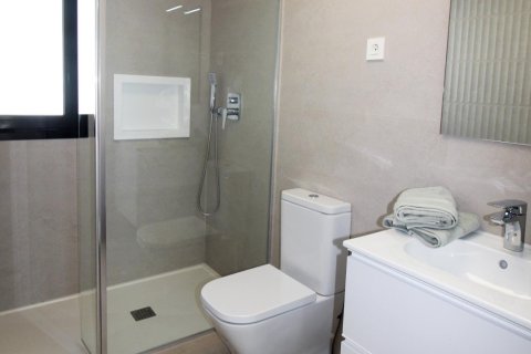 Kaupunkipientalo myytävänä Pilar de la Horadada, Alicante, Espanja, 3 makuuhuonetta, 107 m2 No. 141755 - kuva 18