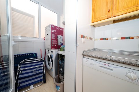 Apartamento en venta en Torre de la Horadada, Alicante, España 2 dormitorios, 72 m2 No. 192018 - foto 14