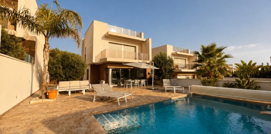 Villa en San Miguel de Salinas, Alicante, España 3 dormitorios, 125 m2 No. 192021