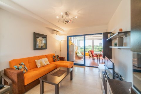 Apartamento en venta en Dehesa De Campoamor, Alicante, España 2 dormitorios, 69 m2 No. 192019 - foto 2