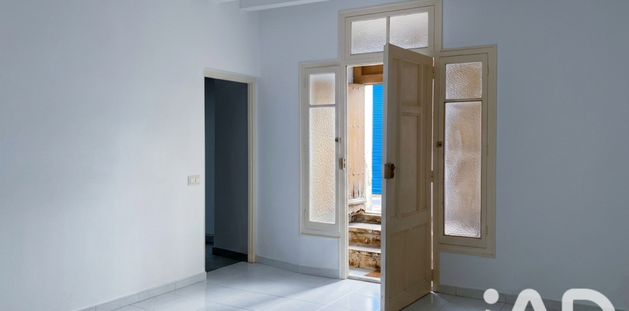 Apartament w Cubelles, Barcelona, Hiszpania 4 sypialnie, 150 mkw. nr 187593