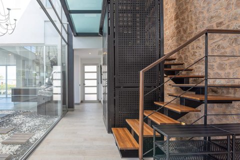 Villa for sale in Sa Torre, Mallorca, Spain 4 bedrooms, 546 sq.m. No. 147997 - photo 29