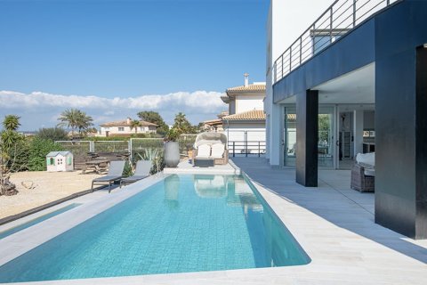 Villa for sale in Sa Torre, Mallorca, Spain 4 bedrooms, 546 sq.m. No. 147997 - photo 2