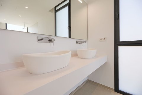 Villa till salu i Costa D'en Blanes, Mallorca, Spanien 4 sovrum, 300 kvm. Nr. 147996 - foto 13