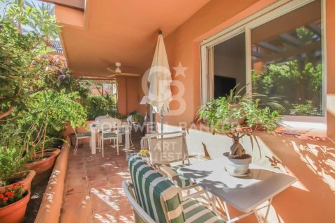 Lägenhet till salu i Marbella, Malaga, Spanien 2 sovrum, 124 kvm. Nr. 158586 - foto 2