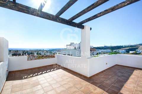 Takvåning till salu i Estepona, Malaga, Spanien 2 sovrum, 110 kvm. Nr. 158587 - foto 2