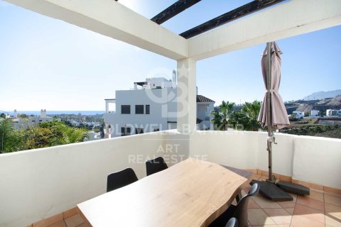 Takvåning till salu i Estepona, Malaga, Spanien 2 sovrum, 110 kvm. Nr. 158587 - foto 17