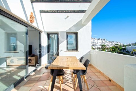 Takvåning till salu i Estepona, Malaga, Spanien 2 sovrum, 110 kvm. Nr. 158587 - foto 18