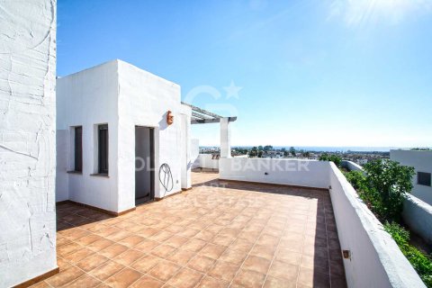 Takvåning till salu i Estepona, Malaga, Spanien 2 sovrum, 110 kvm. Nr. 158587 - foto 7
