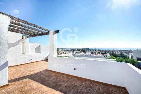 Takvåning till salu i Estepona, Malaga, Spanien 2 sovrum, 110 kvm. Nr. 158587 - foto 19