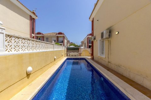Radhus till salu Dehesa De Campoamor, Alicante, Spanien 3 sovrum, 92 kvm. Nr. 139552 - foto 26