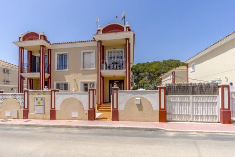 Radhus till salu Dehesa De Campoamor, Alicante, Spanien 3 sovrum, 92 kvm. Nr. 139552 - foto 4