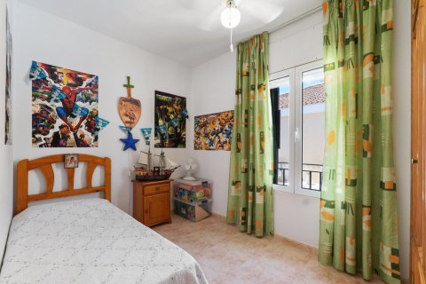 Radhus till salu Dehesa De Campoamor, Alicante, Spanien 3 sovrum, 92 kvm. Nr. 139552 - foto 17