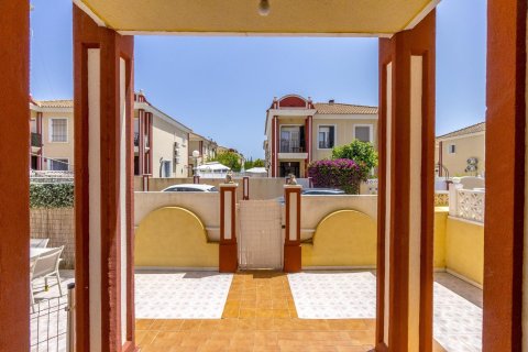 Radhus till salu Dehesa De Campoamor, Alicante, Spanien 3 sovrum, 92 kvm. Nr. 139552 - foto 18