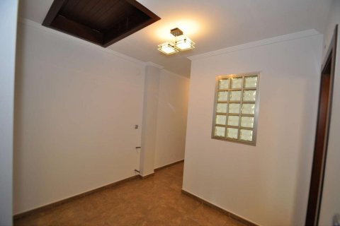 Radhus till salu Pinoso, Alicante, Spanien 7 sovrum, 500 kvm. Nr. 139549 - foto 18