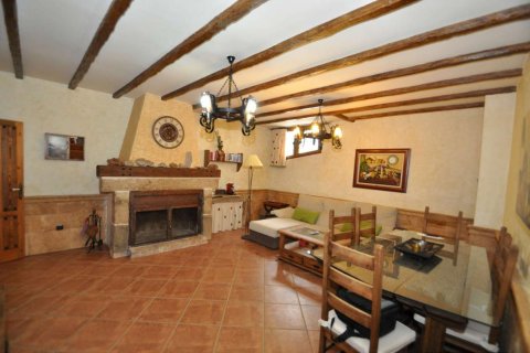 Radhus till salu Pinoso, Alicante, Spanien 7 sovrum, 500 kvm. Nr. 139549 - foto 6