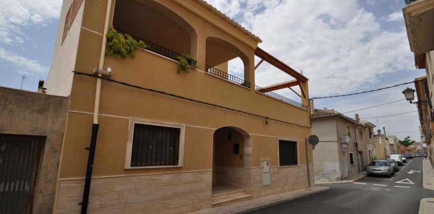 Radhus Pinoso, Alicante, Spanien 7 sovrum, 500 kvm. Nr. 139549