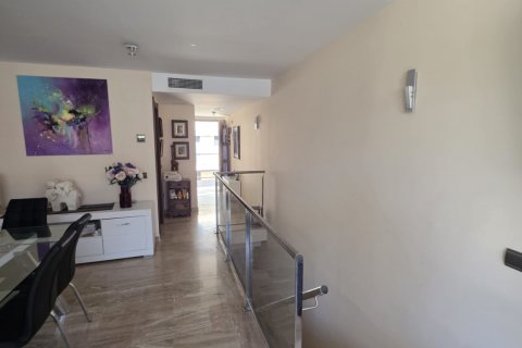 Продажа дуплекса в Л'Аметлья-де-Мар, Таррагона, Испания 3 спальни, 96м2 №187934 - фото 9