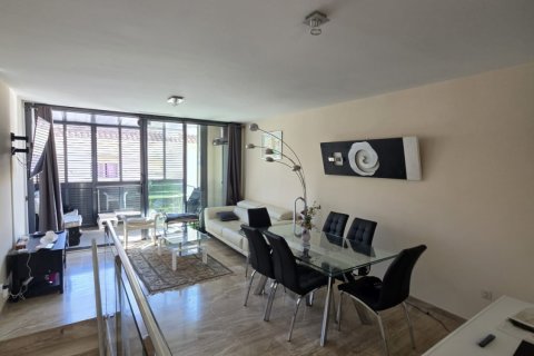 Продажа дуплекса в Л'Аметлья-де-Мар, Таррагона, Испания 3 спальни, 96м2 №187934 - фото 2