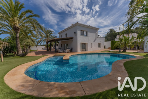 House in Petrer, Alicante, Spain 4 bedrooms, 283 sq.m. No. 187932