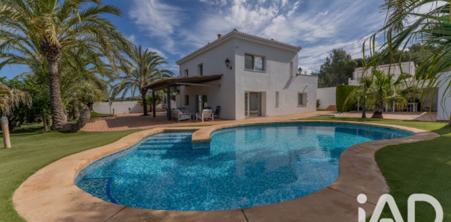 House in Petrer, Alicante, Spain 4 bedrooms, 283 sq.m. No. 187932