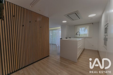 House for sale in Petrer, Alicante, Spain 4 bedrooms, 283 sq.m. No. 187932 - photo 2