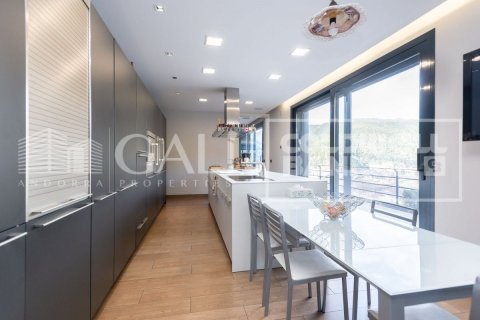 Продажа виллы в Андорра, Лерида, Испания 5 спален, 1120м2 №160355 - фото 4