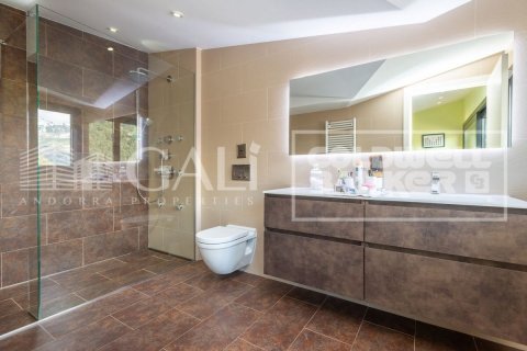 Продажа виллы в Андорра, Лерида, Испания 5 спален, 1120м2 №160355 - фото 11