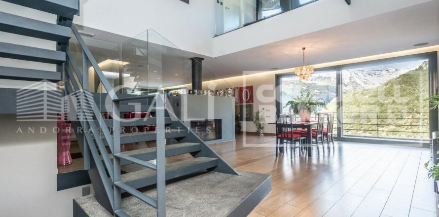 Вилла в Андорра, Лерида, Испания 5 спален, 1120м2 №160355