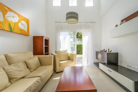 Villa en venta en La Torre Golf Resort, Murcia, España 2 dormitorios, No. 140688 - foto 3