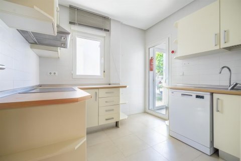 Villa en venta en La Torre Golf Resort, Murcia, España 2 dormitorios, No. 140688 - foto 5