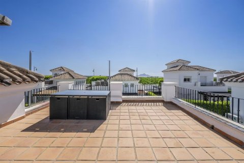 Villa en venta en La Torre Golf Resort, Murcia, España 2 dormitorios, No. 140688 - foto 17