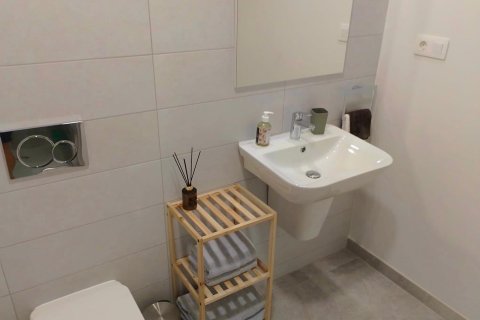 Lägenhet till salu i Alicante, Spanien 2 sovrum, 70 kvm. Nr. 140683 - foto 9