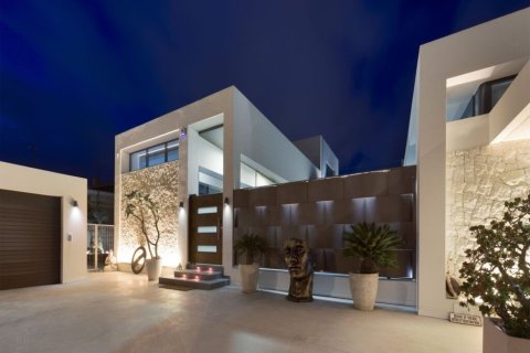 Villa till salu i Los Alcazares, Murcia, Spanien 3 sovrum, Nr. 140687 - foto 17