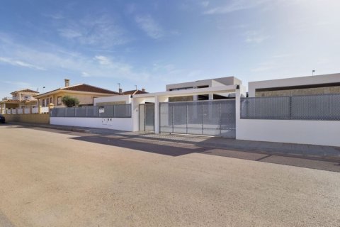 Villa till salu i Los Alcazares, Murcia, Spanien 3 sovrum, Nr. 140687 - foto 21