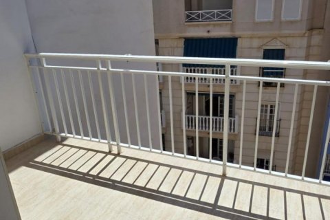 Apartment à vendre à Torrevieja, Alicante, Espagne, 3 chambres, 75 m2 No. 168971 - photo 2