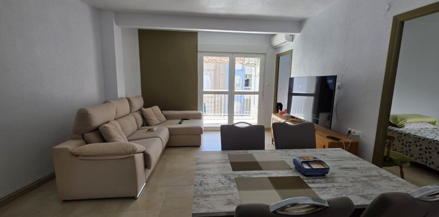 Apartment à Torrevieja, Alicante, Espagne 3 chambres, 75 m2 No. 168971