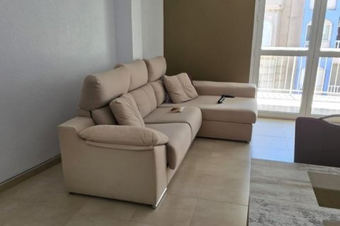 Apartment à vendre à Torrevieja, Alicante, Espagne, 3 chambres, 75 m2 No. 168971 - photo 3