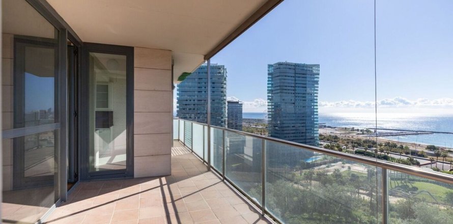 Apartamento en Barcelona, España 4 dormitorios, 171 m2 No. 168973