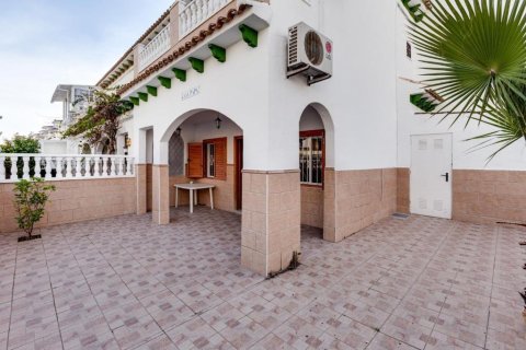 Tvåvåningslägenhet till salu i La Mata, Alicante, Spanien 2 sovrum, 67 kvm. Nr. 168970 - foto 9
