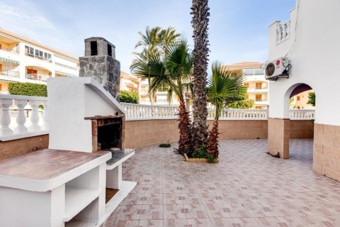 Tvåvåningslägenhet till salu i La Mata, Alicante, Spanien 2 sovrum, 67 kvm. Nr. 168970 - foto 3