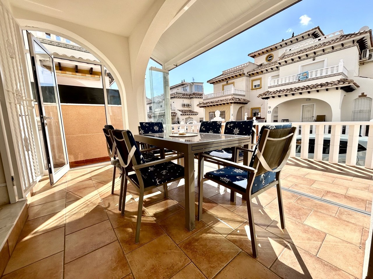 Kaupunkipientalo Cabo Roig, Alicante, Espanja 2 makuuhuonetta, 97 m2 No. 196969