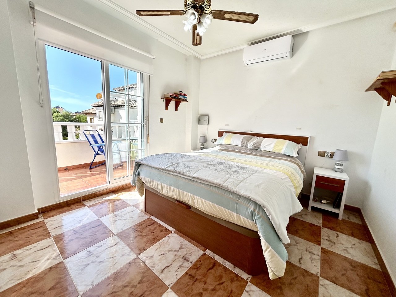 Kaupunkipientalo Cabo Roig, Alicante, Espanja 2 makuuhuonetta, 97 m2 No. 196969