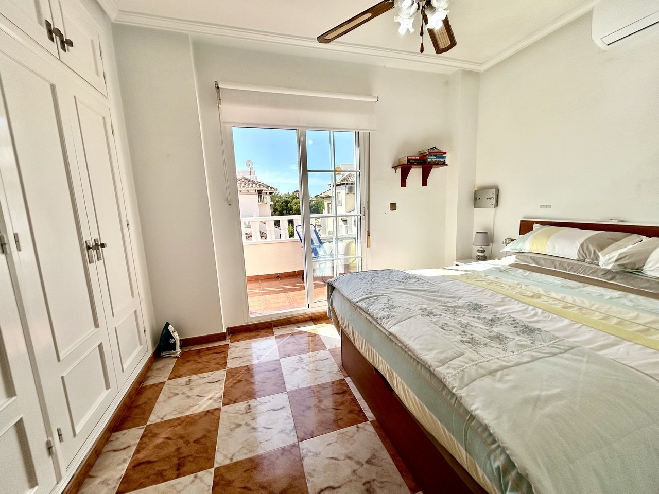 Kaupunkipientalo Cabo Roig, Alicante, Espanja 2 makuuhuonetta, 97 m2 No. 196969